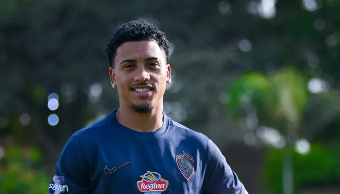 صوره عن رد فعل خوان بيزيرا على تصرف الشحات يفاجئ الزمالك