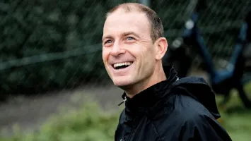 مفاجأة.. مهاجم منتخب مصر ساعد الأهلي في التعاقد مع ياس سوروب