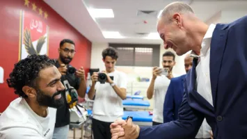 قبل مواجهة إيجل نوار.. خطوة غير متوقعة من توروب تجاه لاعبي الأهلي الدوليين