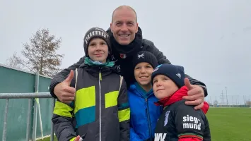 العائلة أولاً.. كيف تفوق الأهلي على أوجسبورج في اليوم الأول لـ توروب؟