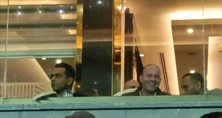 لمتابعة لاعبي الأهلي.. توروب يحضر مباراة مصر وغينيا بيساو