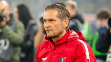 كواليس مجهولة.. ماذا دار في مفاوضات الأهلي والمدرب توماسبيرج؟