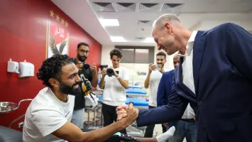 صور| الظهور الأول لمساعدي توروب في مران الأهلي بملعب التتش