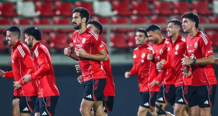 الأهلي ينهي مرانه الأول في بوروندي تحت الأمطار الرعدية