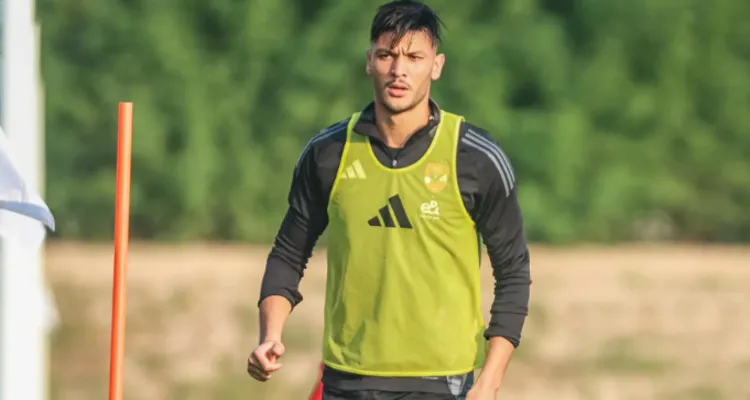 بعد جلسة خاصة مع مدير الكرة.. الأهلي يبلغ داري بقراره النهائي