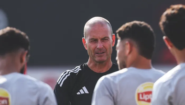 جلسة فنية وتحضيرات خاصة من توروب.. كواليس استعداد الأهلي لمواجهة إيجل نوار