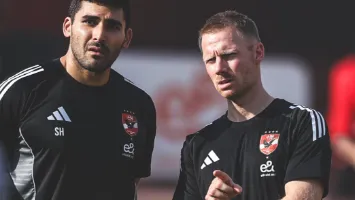 خطف الأنظار في بوروندي.. ماذا فعل مدرب أحمال الأهلي قبل مباراة إيجل نوار؟