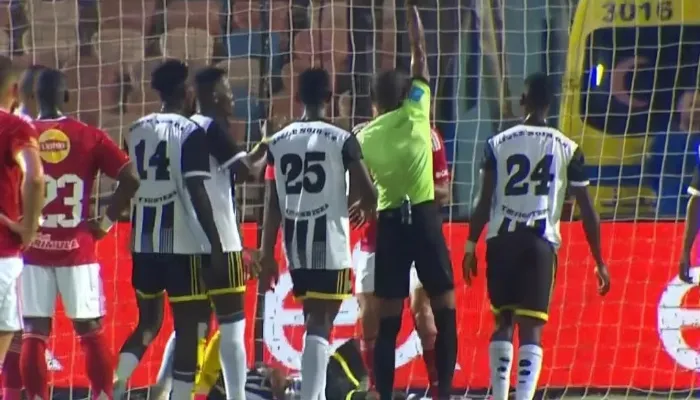 الأهلي يفتح النار على الحكم بعد مواجهة إيجل نوار.. تحرك عاجل من القلعة الحمراء