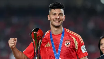 الأهلي يحسم مصير أشرف داري بعد السوبر المصري.. كواليس القرار النهائي