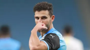 حمدي فتحي يقترب من العودة إلى الأهلي.. وعبد الحفيظ كلمة السر في الصفقة