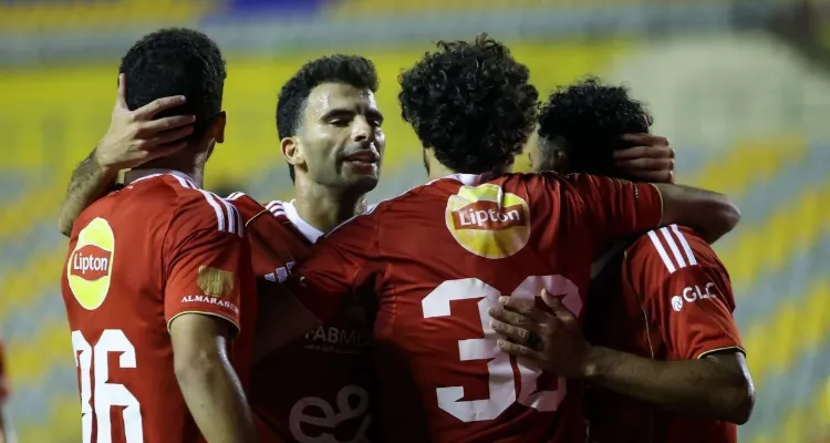 تحليل | هجوم لم يصل للقمة ودفاع مفكك.. الأهلي يثير قلق جمهوره أمام كهرباء الإسماعيلية