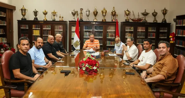 تطورات مثيرة في ملف مدرب الأهلي الجديد.. اجتماع مرتقب للجنة التخطيط