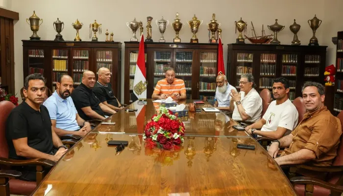 تطورات مثيرة في ملف مدرب الأهلي الجديد.. اجتماع مرتقب للجنة التخطيط