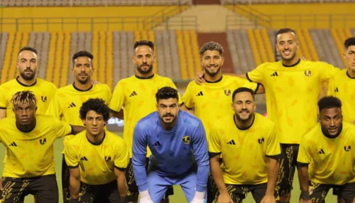 فيديو | لقطة غير معتادة.. لاعب كهرباء الإسماعيلية يغني نشيد الأهلي