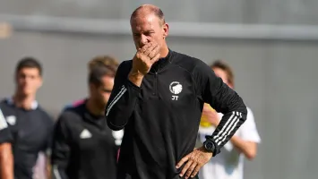 لاعب ريال مدريد السابق يشيد بأفكار ياس سوروب قبل تدريب الأهلي