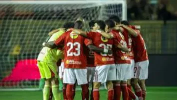 إصابة قوية لنجم الأهلي قبل مباراة المصري في الدوري