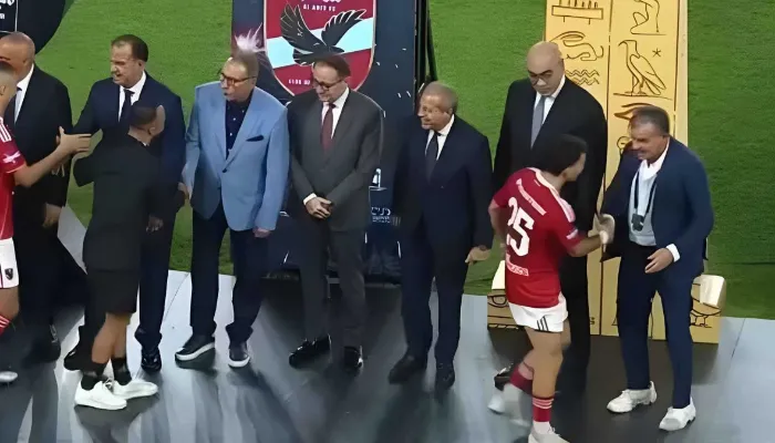 أول تعليق من الأهلي على عدم مصافحة زيزو لنائب الزمالك في السوبر المصري