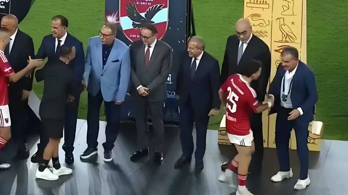 أول تعليق من الأهلي على عدم مصافحة زيزو لنائب الزمالك في السوبر المصري