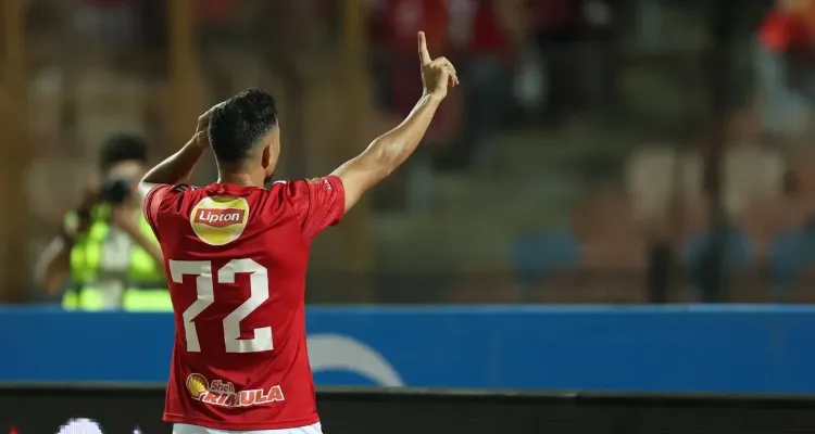 موقف تريزيجيه من مباراة شبيبة القبائل بعد الإصابة أمام الزمالك