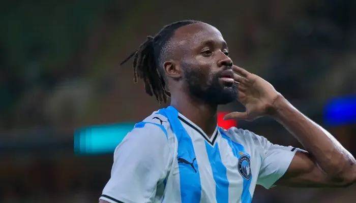 ما حقيقة مفاوضات الأهلي مع ماييلي وانتقال وسام أبوعلي لـ بيراميدز؟