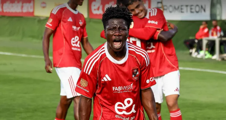 فيديو| إبراهيما كاظم يضرب الزمالك بثنائية ويقود الأهلي 2005 للتقدم بثلاثية