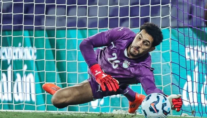 على خطى الحضري وأبو جبل.. مصطفى شوبير قفاز منتخب مصر الذهبي الجديد