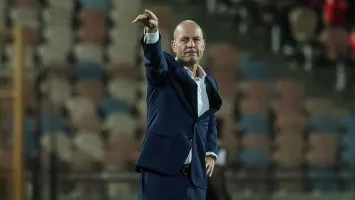 الأهلي يبحث عن حصانة دفاعية في يناير 2026.. 7 أسماء على طاولة توروب