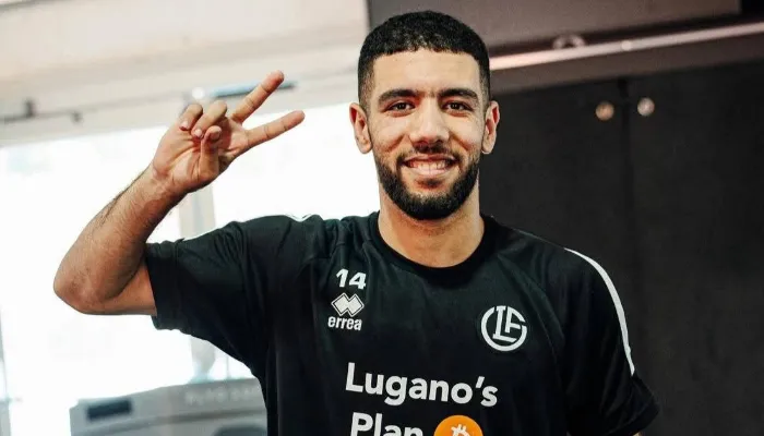 هل يمنع الأهلي انتقال أحمد قندوسي إلى الزمالك؟.. رد حاسم من وكيله