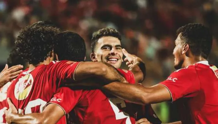 في الركبة.. إصابة هجومية جديدة تضرب الأهلي قبل مباراة شبيبة القبائل