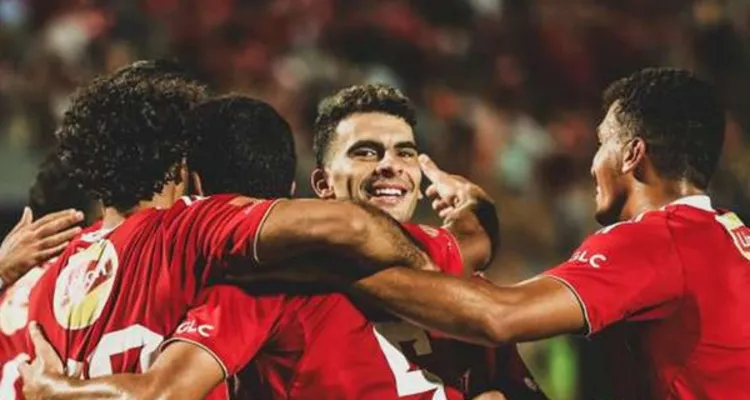 في الركبة.. إصابة هجومية جديدة تضرب الأهلي قبل مباراة شبيبة القبائل