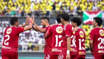 كاف يوجه تحذيرا لحكم مباراة الأهلي وشبيبة القبائل الجزائري