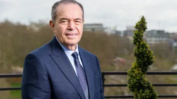 شقيق ياسين منصور يحسم التعاقد مع جوهرة الأهلي