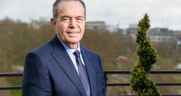 شقيق ياسين منصور يحسم التعاقد مع جوهرة الأهلي