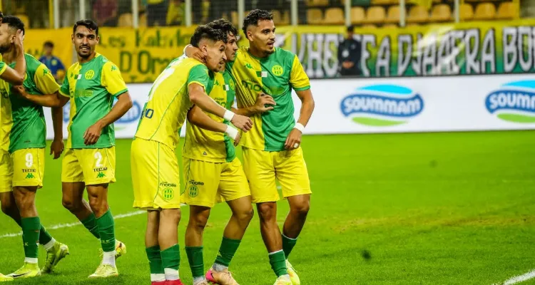 بالنيران الصديقة.. ياسر إبراهيم يسجل هدف شبيبة القبائل الأول أمام الأهلي