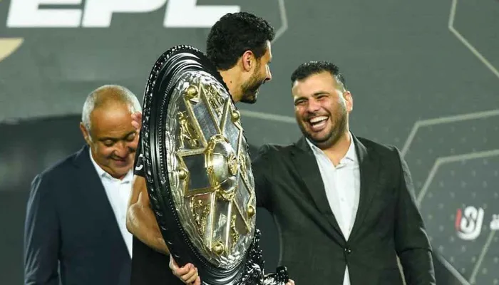 ليس للتعاقدات فقط.. عماد متعب يقترب من عودة إلى الأهلي