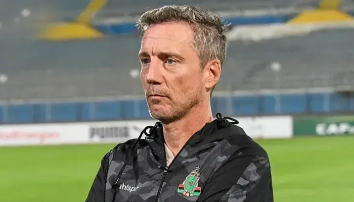 الأهلي يحسم مصير مدرب الجيش الملكي