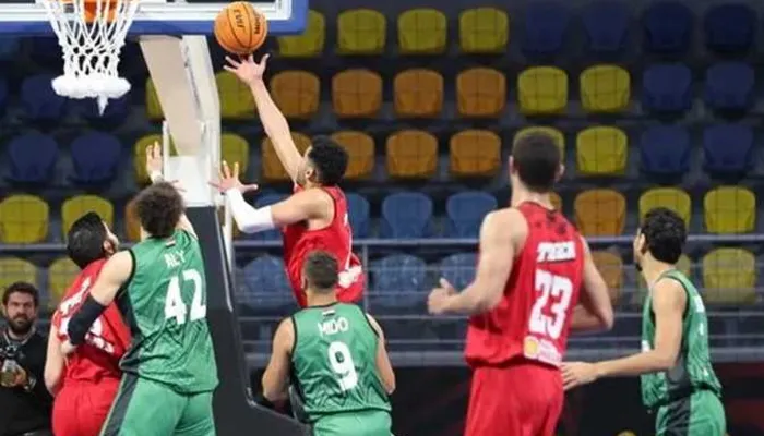 مشاجرة وهتافات مسيئة.. غموض حول مباراة الأهلي والاتحاد السكندري في نهائي دوري المرتبط