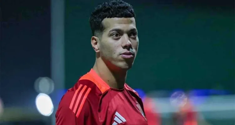 موقف إمام عاشور من المشاركة أساسيًا في مباراة الأهلي والجيش الملكي