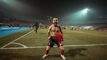 بالصور.. الأهلي "يقلب المواجع" على الزمالك في ذكرى "القاضية ممكن"