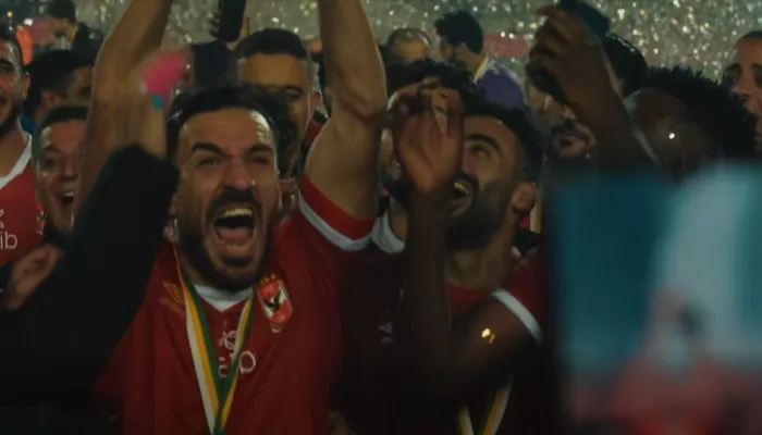 "القاضية ممكن".. لقطات تشاهدها لأول مرة من مباراة القرن