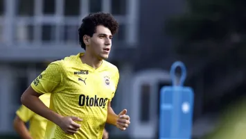 الأهلي يحسم موقفه من عمر فايد.. مدافع محلي يقترب وبلعمري يفتح الباب