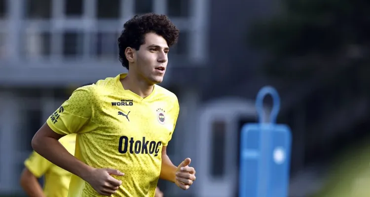 الأهلي يحسم موقفه من عمر فايد.. مدافع محلي يقترب وبلعمري يفتح الباب