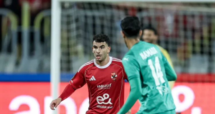 صور | انفعالات توروب وسيد عبد الحفيظ وحزن اللاعبين في مباراة الأهلي والمصري