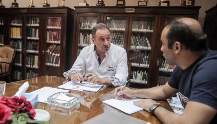 اجتماع عاجل في الأهلي.. قرار مفاجئ بشأن سيد عبد الحفيظ وسفر الخطيب يثير الجدل