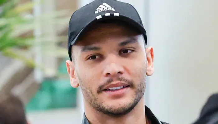 حالة غريبة لـ أشرف داري.. والكشف عن موقف إمام عاشور ومحمد شريف في السوبر