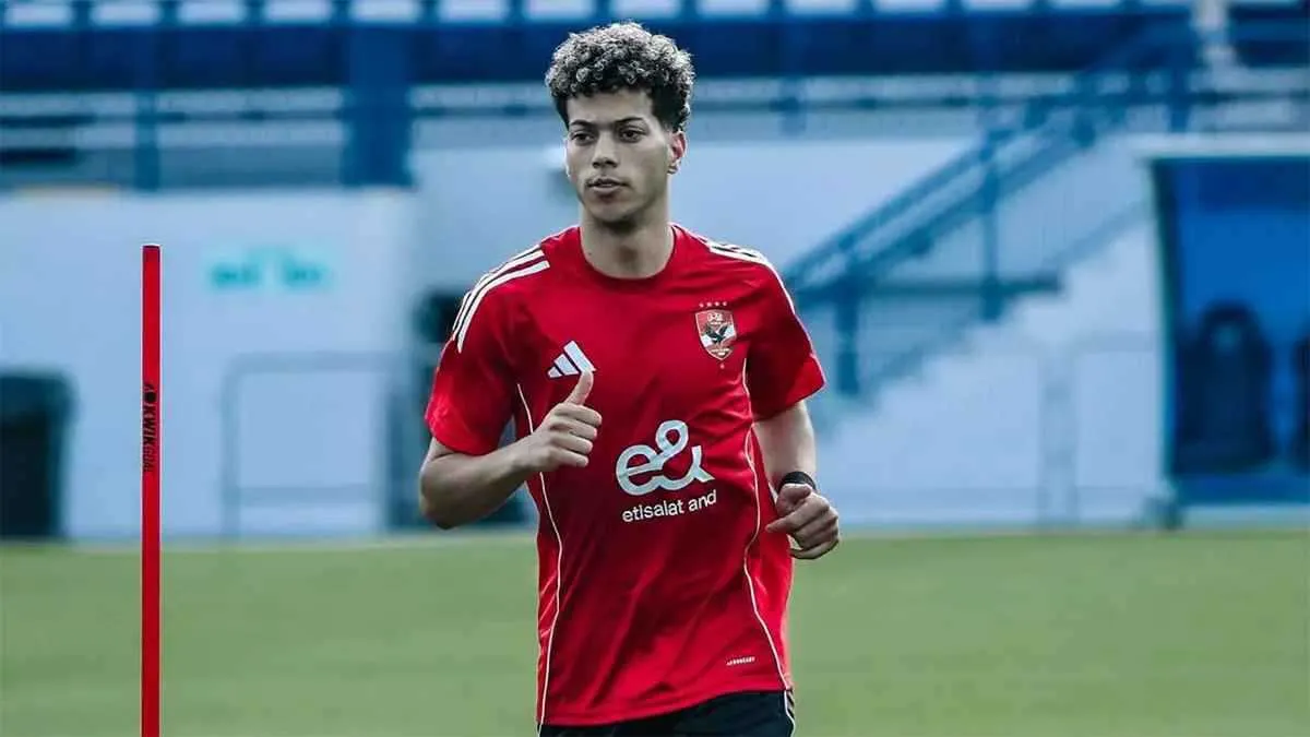 بالصور.. عودة إمام عاشور لتدريبات الأهلي الجماعية بعد غياب 50 يومًا