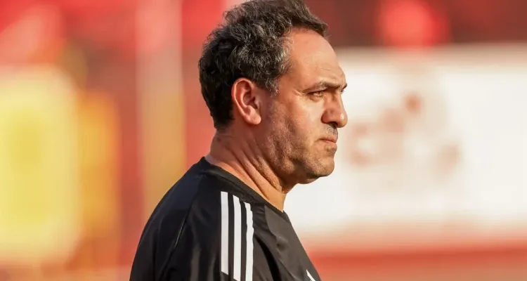 أمير عبد الحميد يكشف خفايا الأهلي.. مشكلة بين زيزو وتريزيجيه وشخصية النحاس