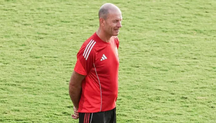 خاص| توروب يوجه تحذيرا قويا للاعبي الأهلي قبل مباراة سيراميكا كليوباترا في السوبر المصري