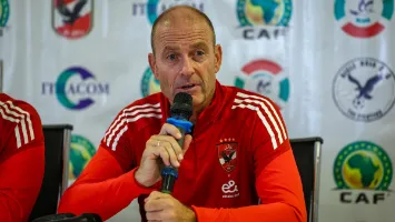 توروب: لا توجد مشاكل في دفاع الأهلي.. وأداءنا أمام سيراميكا الأفضل منذ قدومي