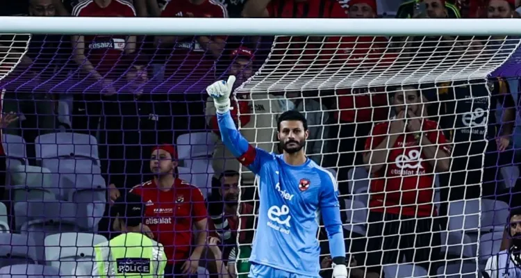 وليد صلاح الدين يستغرب تصرف جماهير الأهلي تجاه الشناوي بعد مباراة سيراميكا كليوباترا